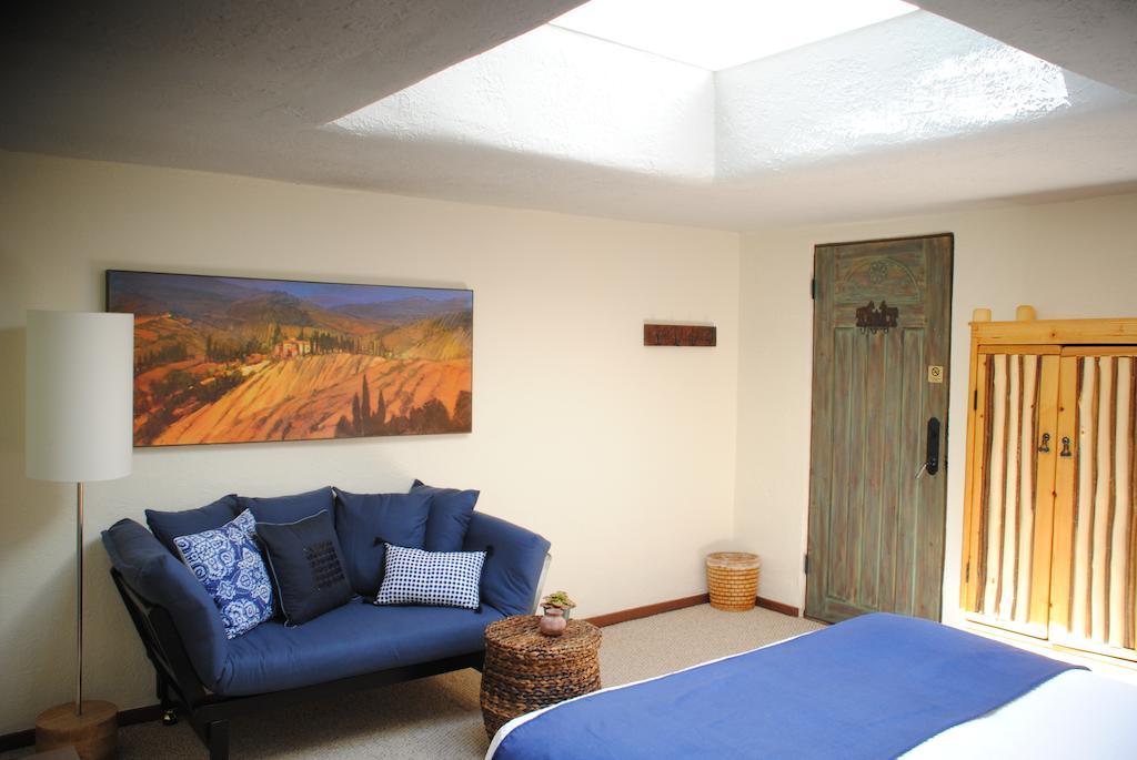 Old Taos Guesthouse B&B Room photo