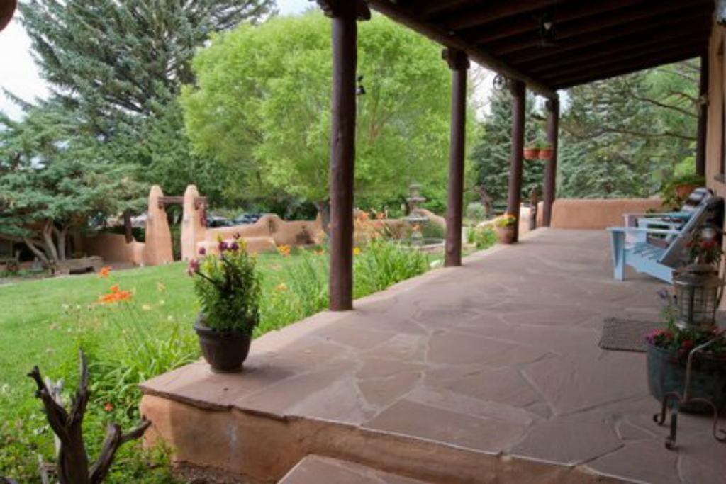 Old Taos Guesthouse B&B Exterior photo