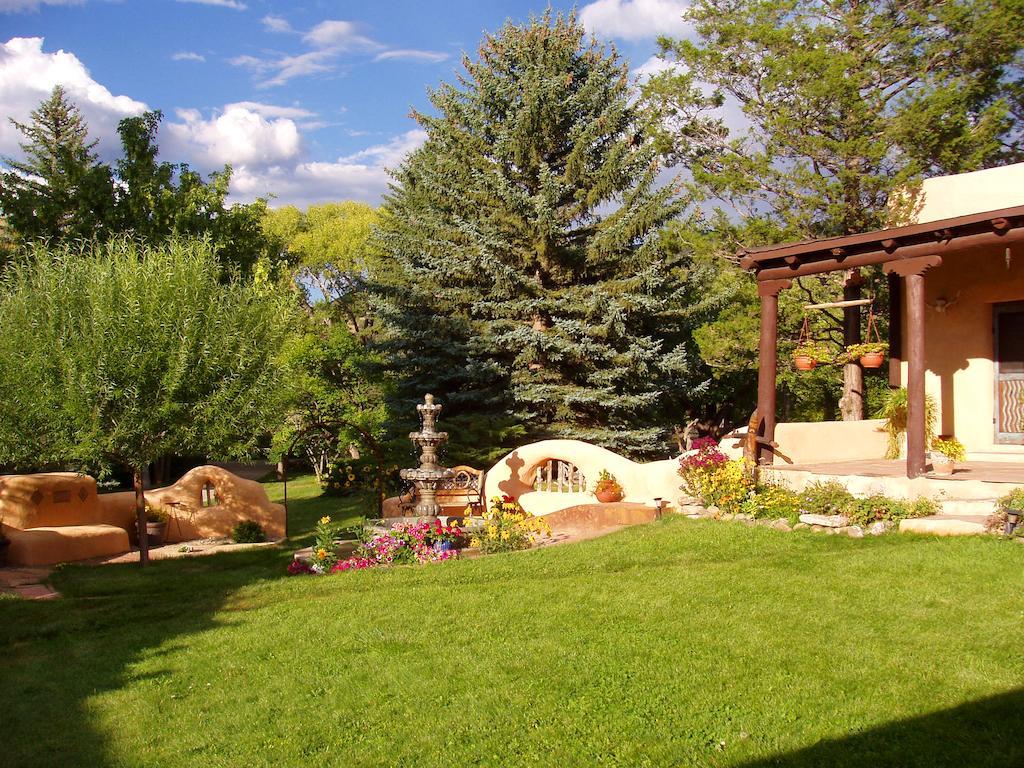 Old Taos Guesthouse B&B Exterior photo