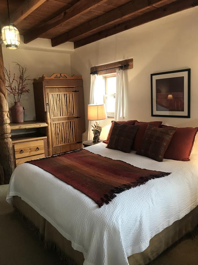 Old Taos Guesthouse B&B Exterior photo